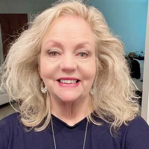 Meet your Posher, Ellen